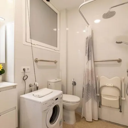 Sea Breeze Frontline Apartment