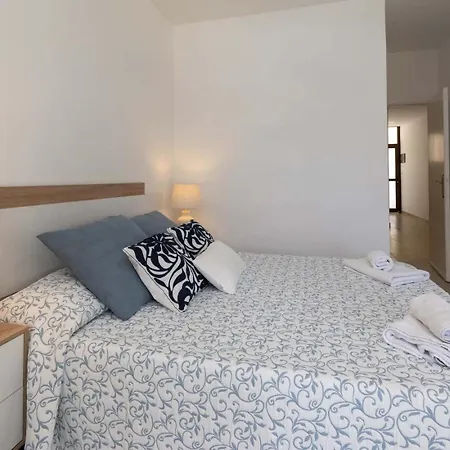 Sea Breeze Frontline Apartment