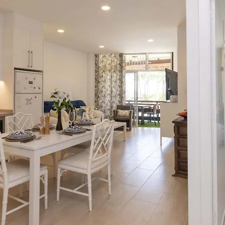 Sea Breeze Frontline Apartment Los Cristianos (Tenerife)